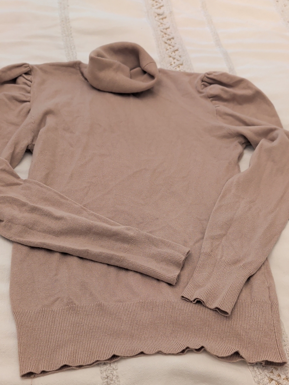 Revamped Mauve-Taupe Puff-Sleeve Turtleneck Sweater